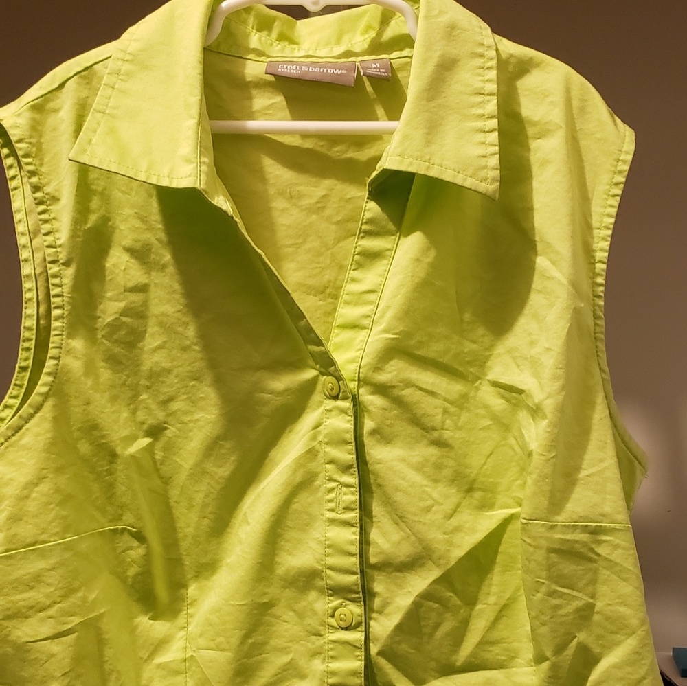 ❤Croft and Barrow Sleeveless Button Down Blouse